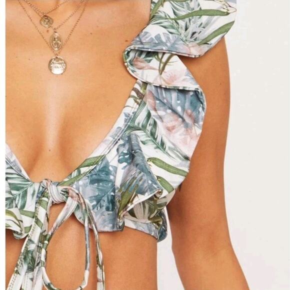 New PRETTY LITTLE THING Khaki Leafy Frill Tie Front Bikini Top SIZE US 4 - Picture 2 of 2